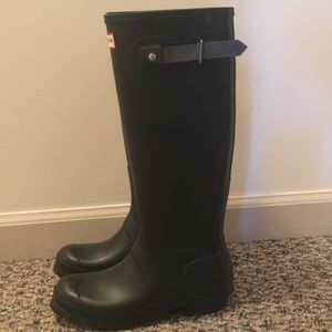 33 off hunter shoes boots black tall size 6 poshmark hunter boots size 6